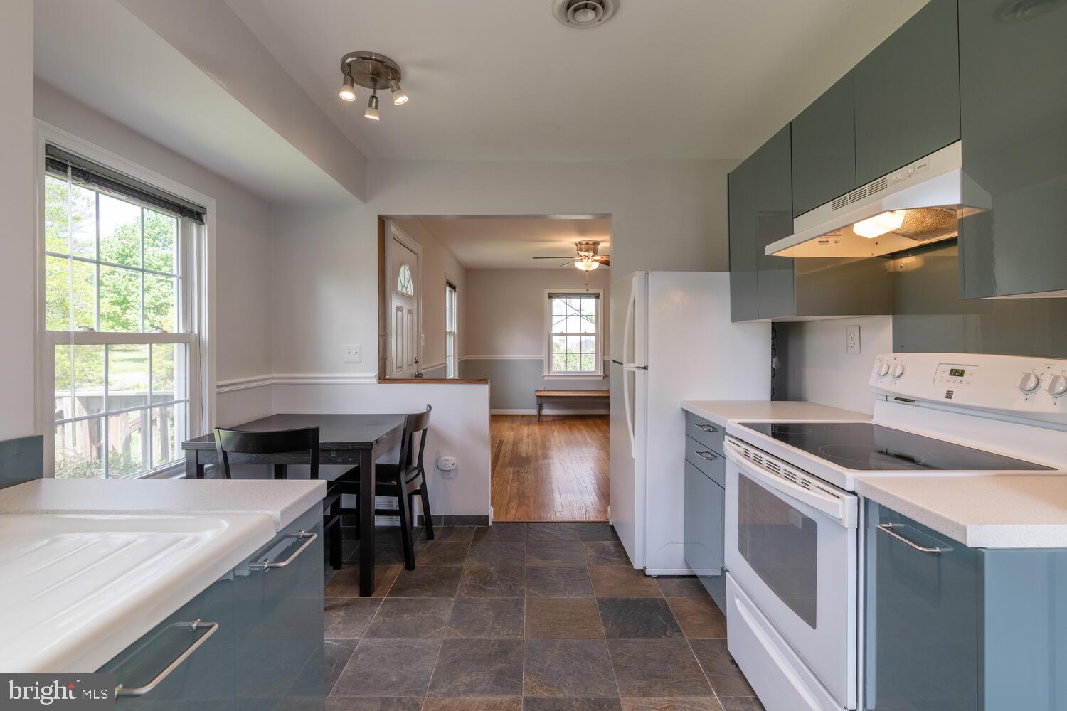 9411 Ox Road Lorton, VA 22079 - Photo 17 of 32 Gallery Image 17