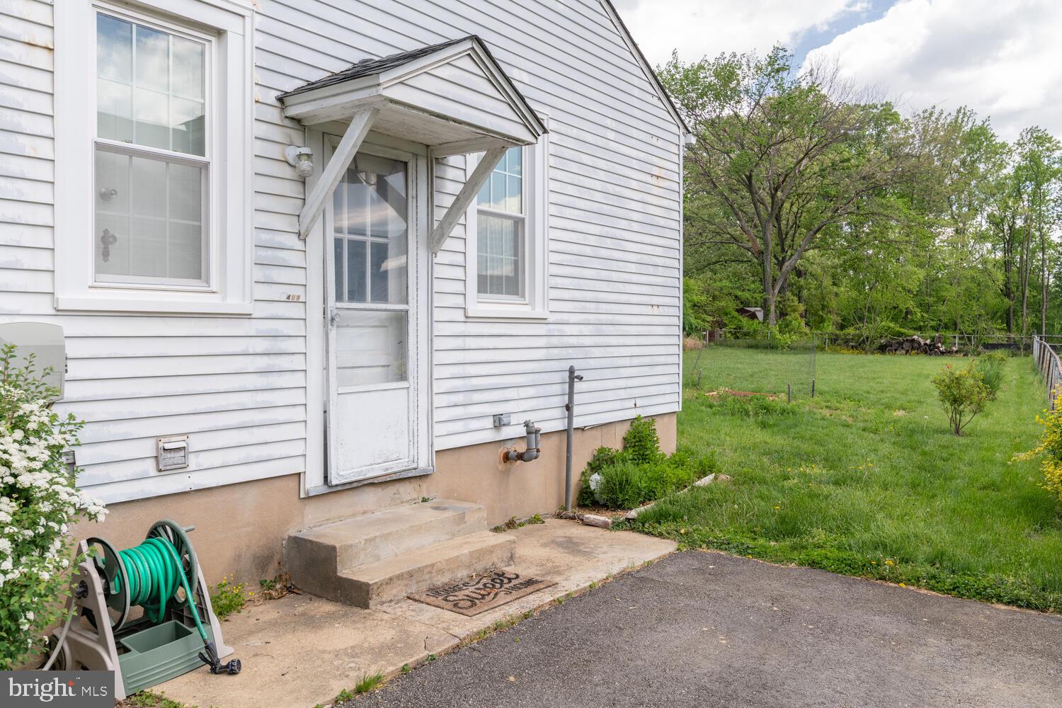 9411 Ox Road Lorton, VA 22079 - Photo 4 of 32 Gallery Image 4