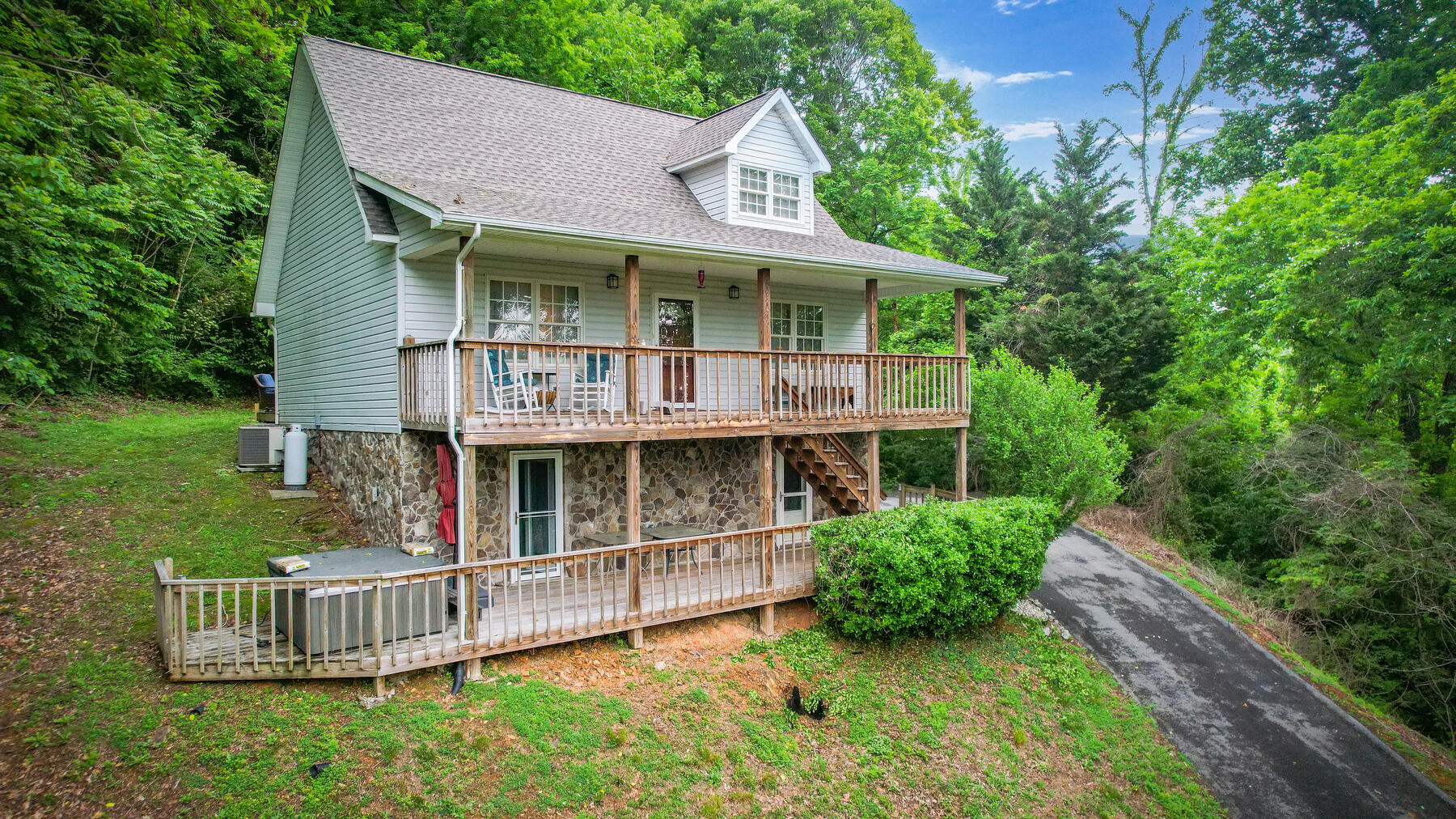 519 Free Hill Road Johnson City, TN 37615 - Photo 2 of 40 102