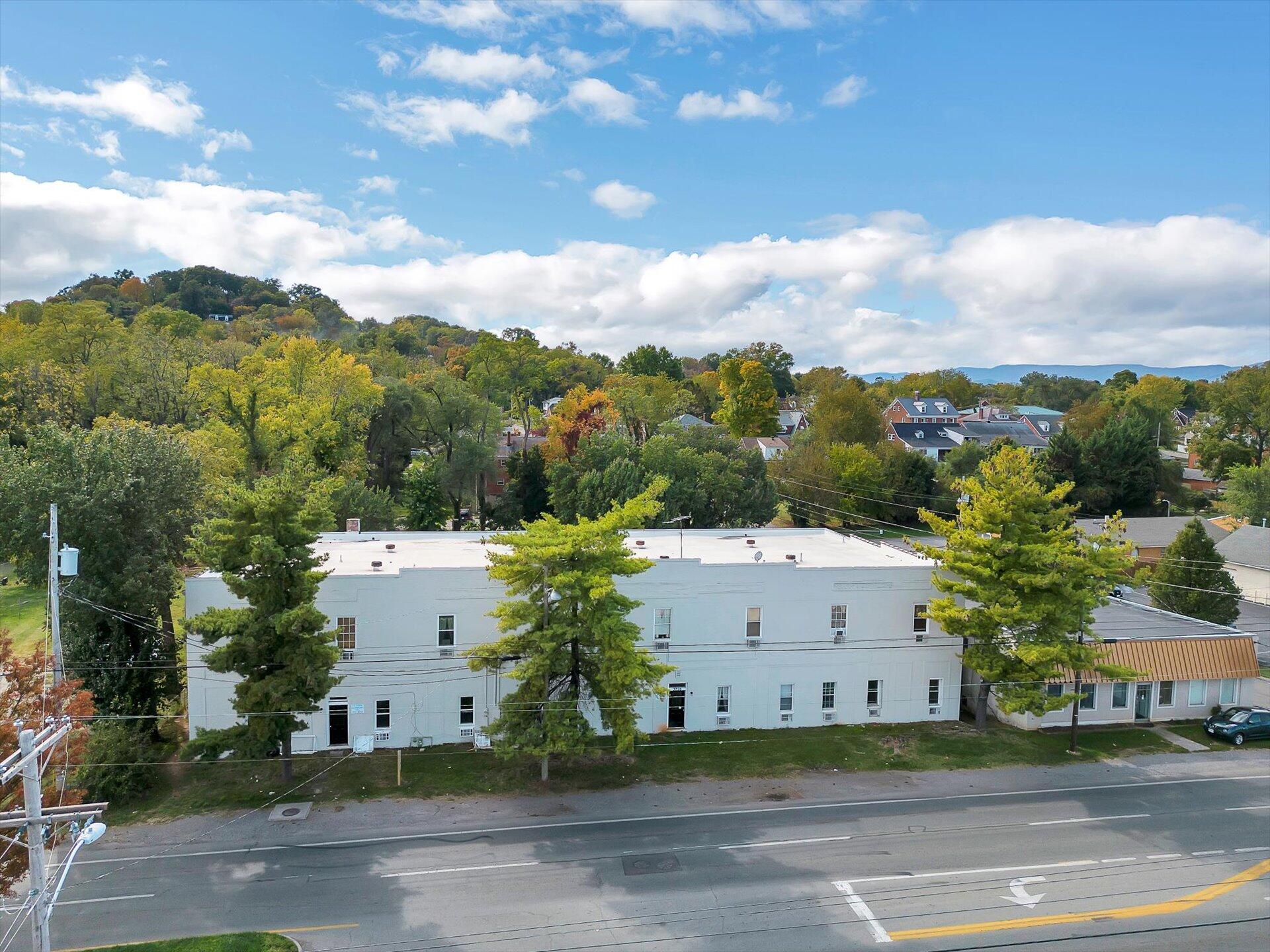 3756 Williamson Road Roanoke, VA 24012 - Photo 2 of 9 2-3756 Williamson Rd_02