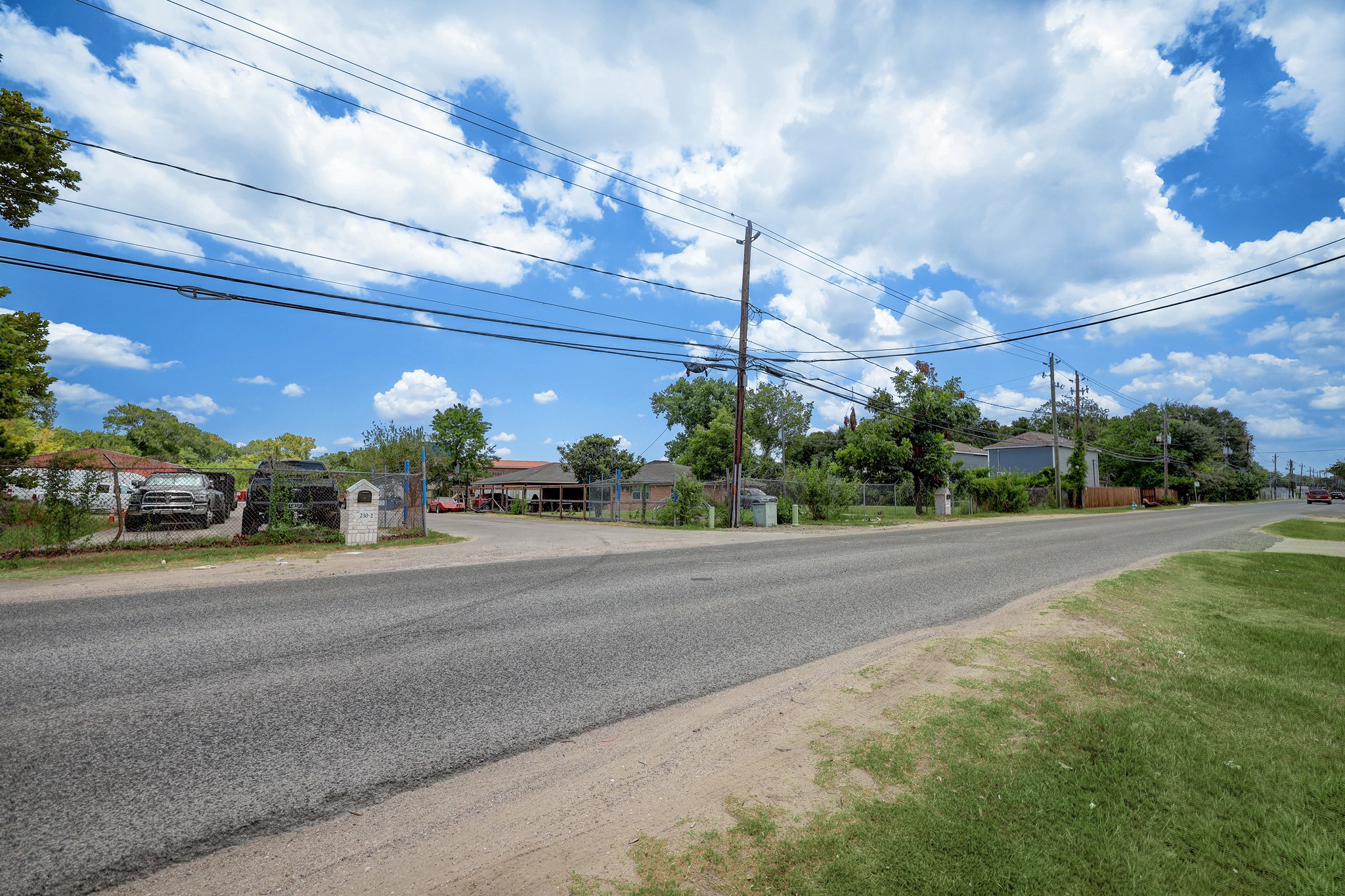 230 West Canino Road Houston, TX 77037 - Photo 15 of 17