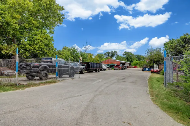 $8,900,000 | 230 West Canino Road, Houston, TX 77037