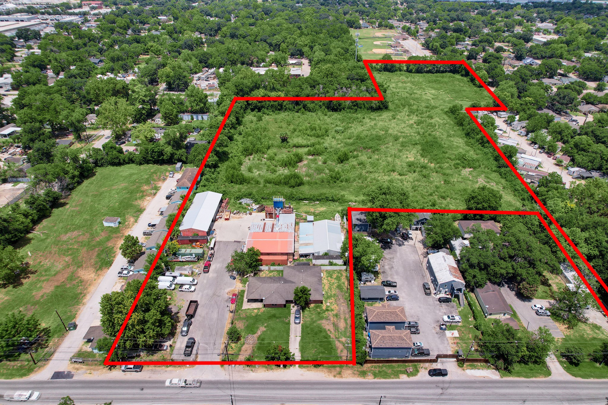 230 West Canino Road Houston, TX 77037 - Photo 4 of 17