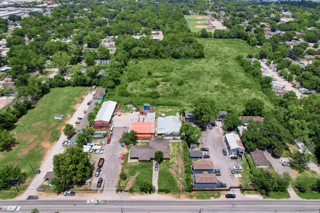 $8,900,000 | 230 West Canino Road, Houston, TX 77037