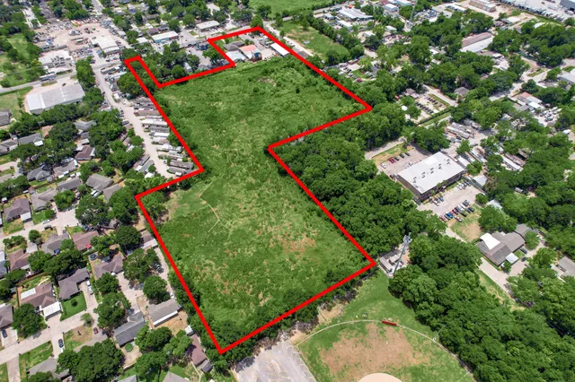 $8,900,000 | 230 West Canino Road, Houston, TX 77037