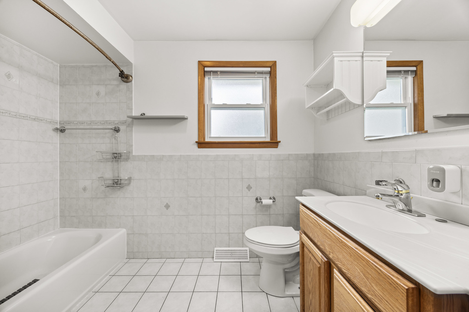 712 Spring Street Roselle, IL 60172 - Photo 13 of 31