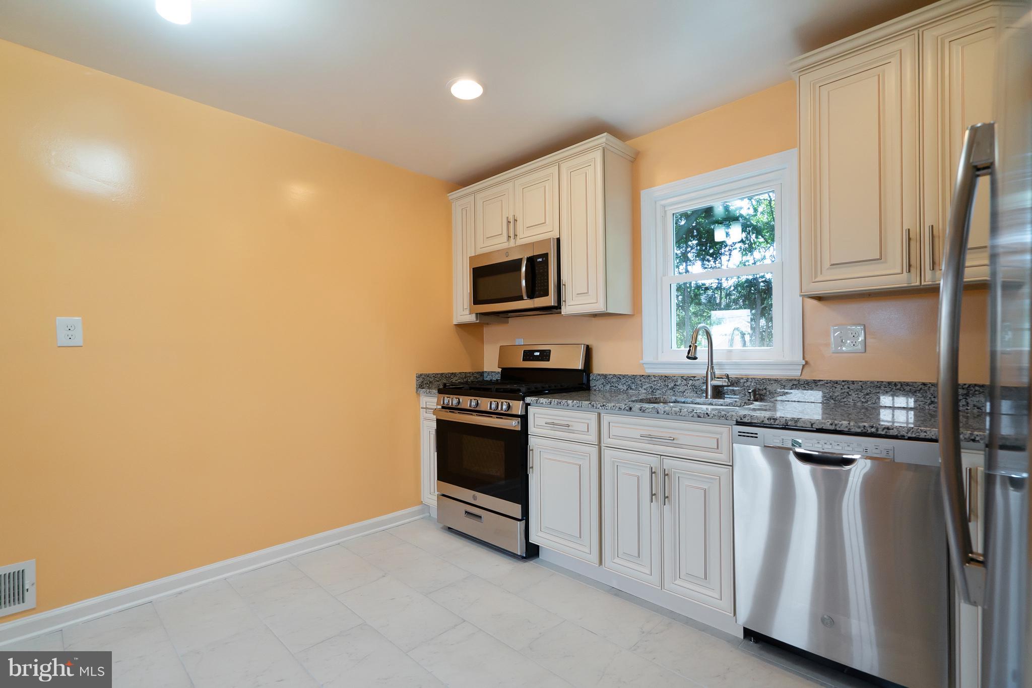 5519 Decatur Street Bladensburg, MD 20710 - Photo 7 of 30 Kitchen