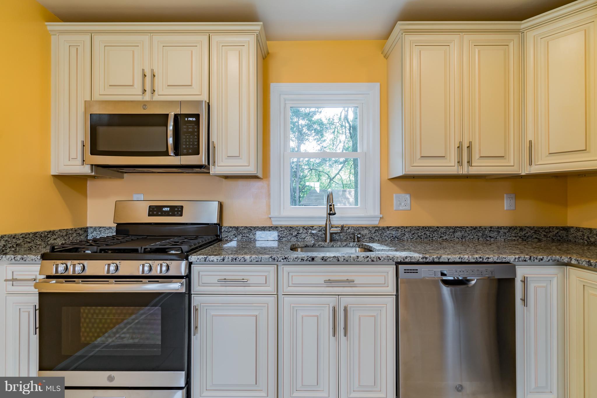 5519 Decatur Street Bladensburg, MD 20710 - Photo 10 of 30 Kitchen