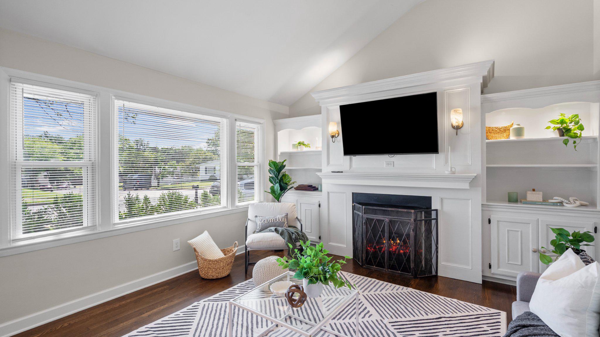 8930 Parlo Road Baltimore, MD 21236 - Photo 7 of 36 Family Room
