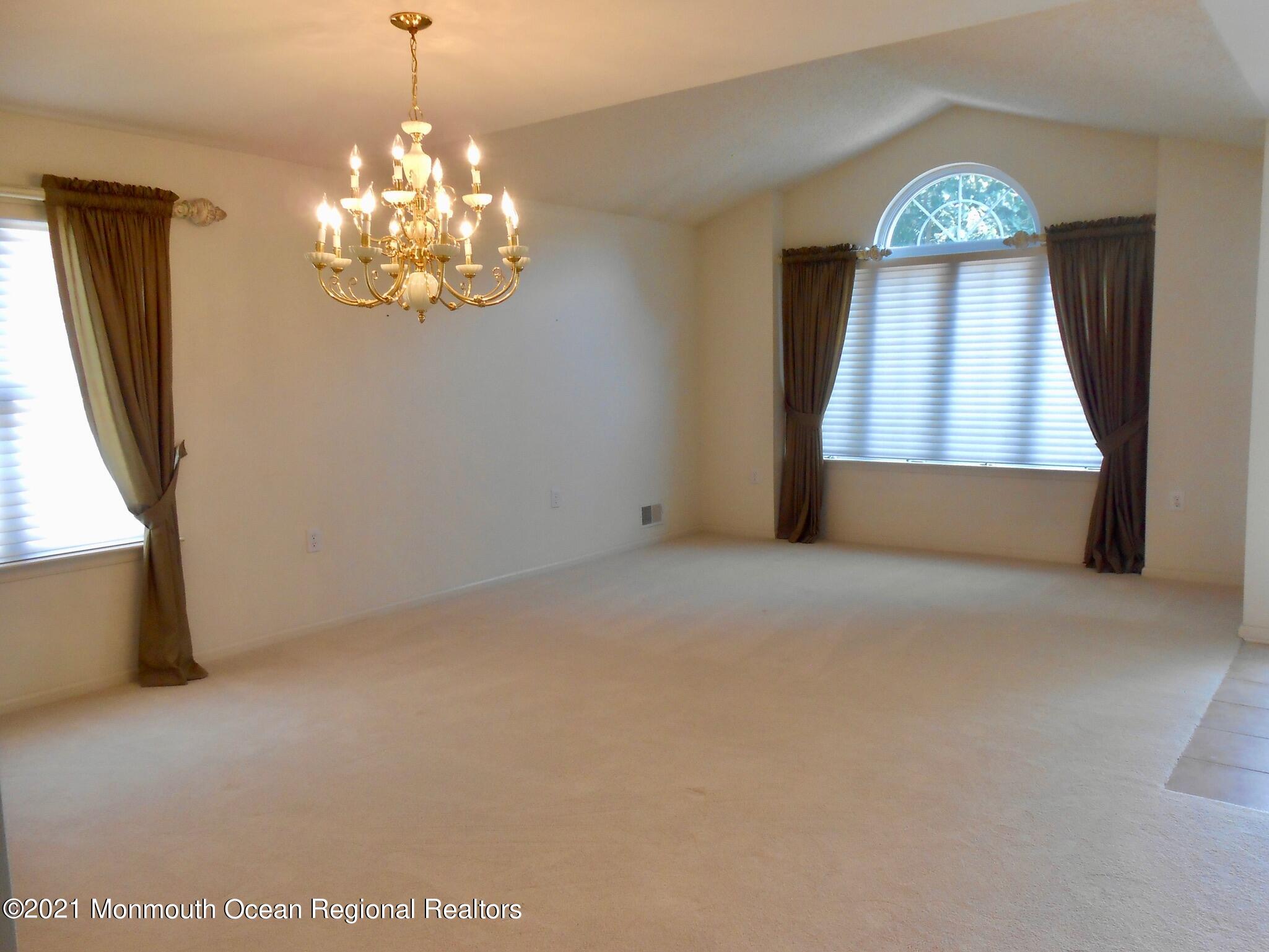 32 Congressional Road Jackson, NJ 08527 - Photo 12 of 15 C56B2CEF-9985-48EC-92A4-CD9E03CAB97F