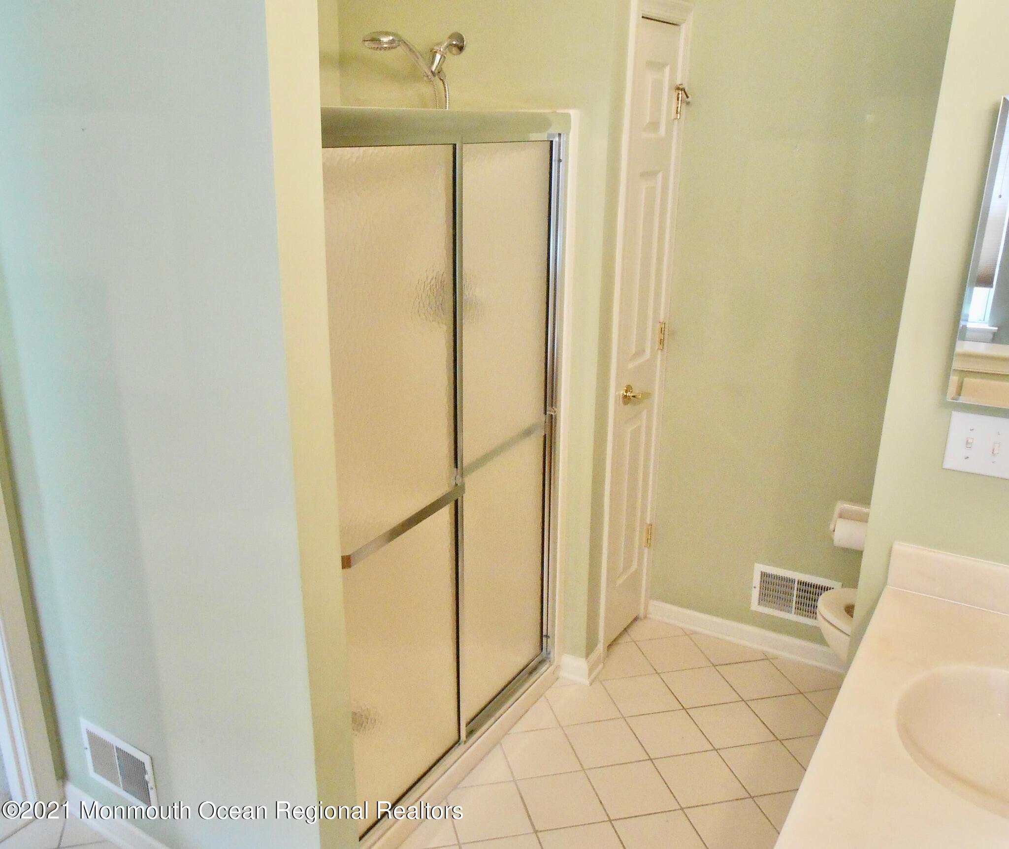 32 Congressional Road Jackson, NJ 08527 - Photo 10 of 15 BEBE1D7B-B030-4226-93E4-22D067B08CBF