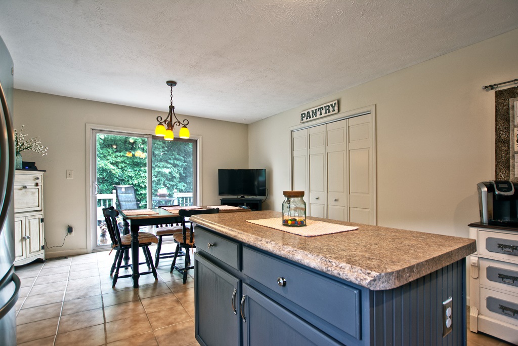 53368 Old Farm Road Elkhart, IN 46514 - Photo 4 of 28 Gallery Image 4