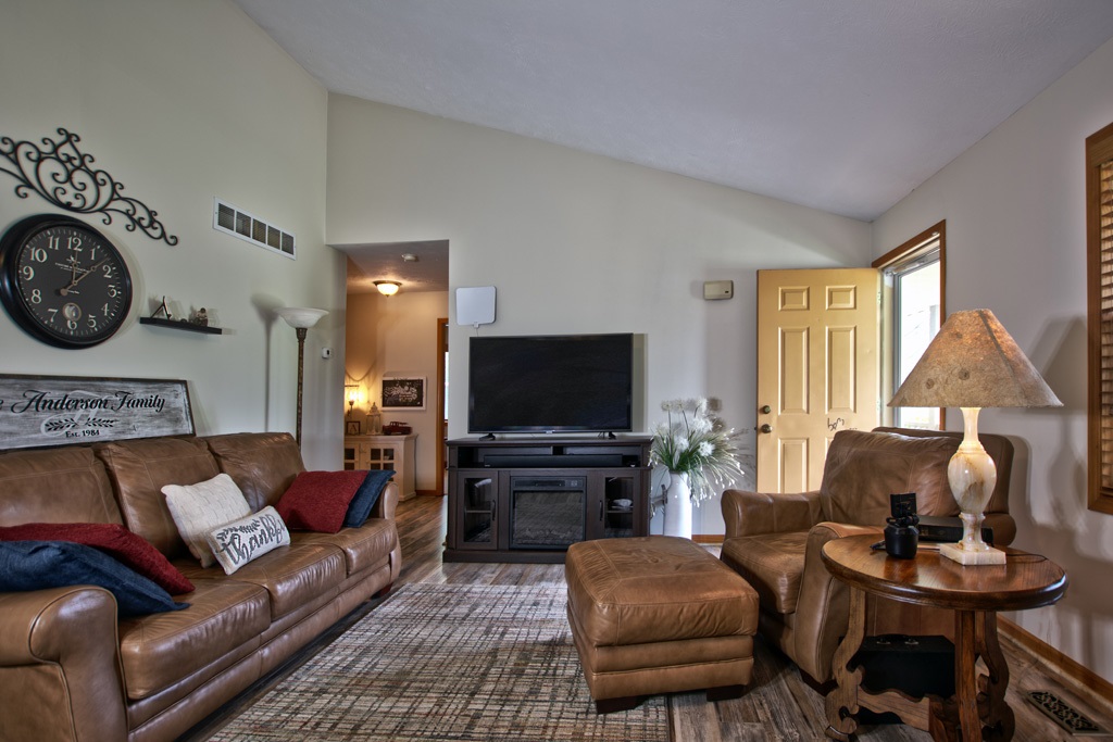 53368 Old Farm Road Elkhart, IN 46514 - Photo 7 of 28 Gallery Image 7