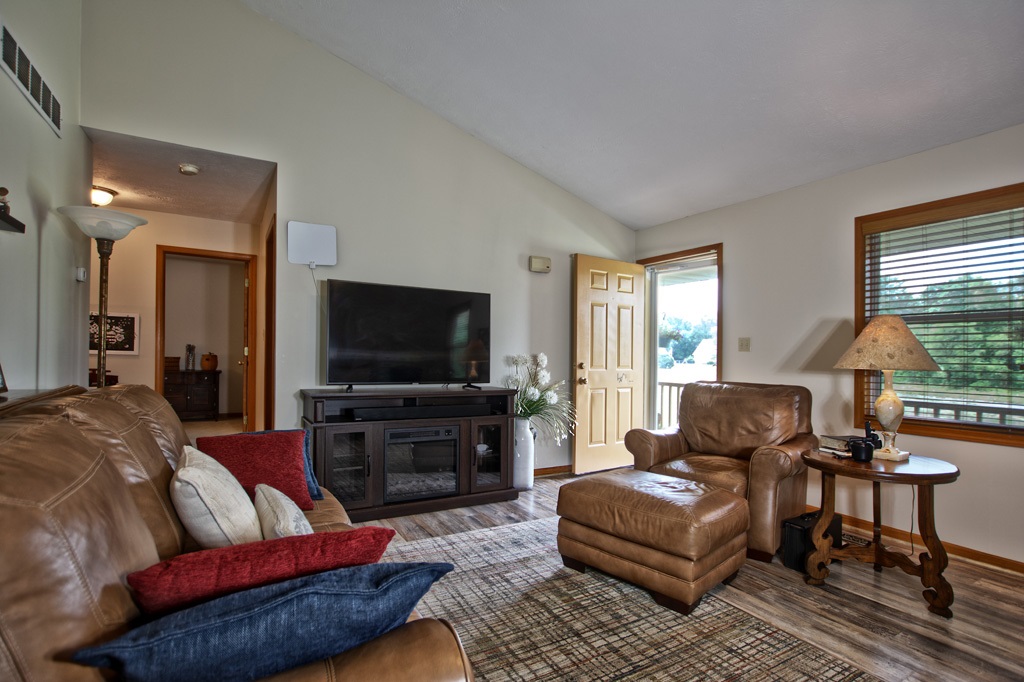 53368 Old Farm Road Elkhart, IN 46514 - Photo 8 of 28 Gallery Image 8
