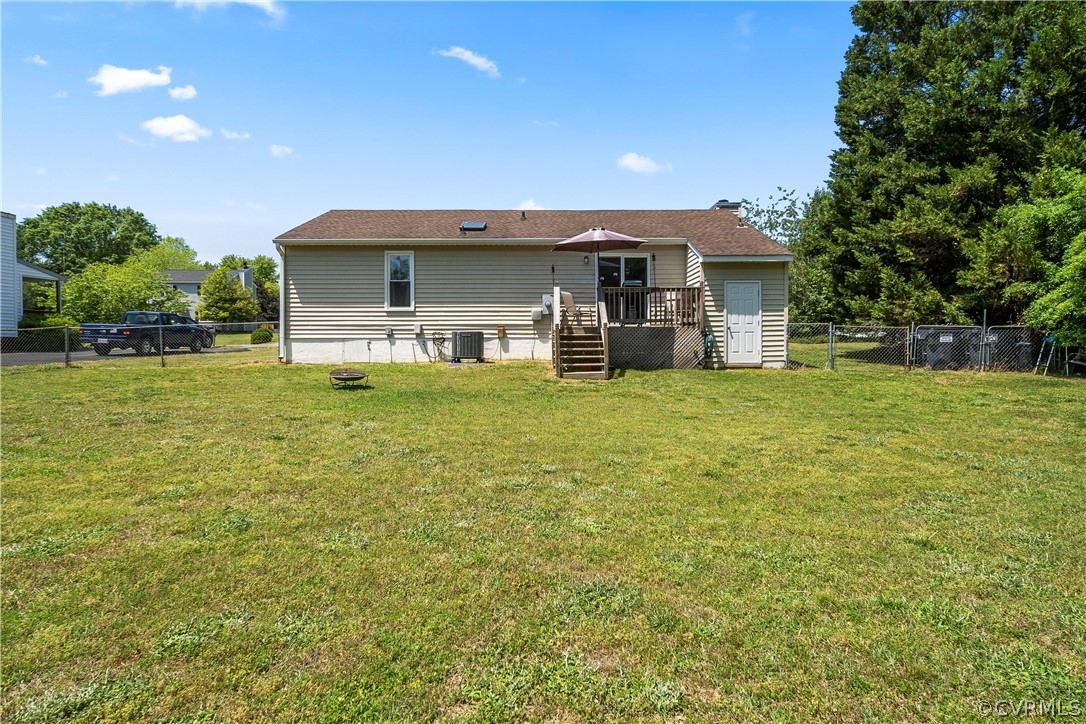 4833 Wilconna Road Chesterfield, VA 23832 - Photo 3 of 29 a view of a house with swimming pool and a yard