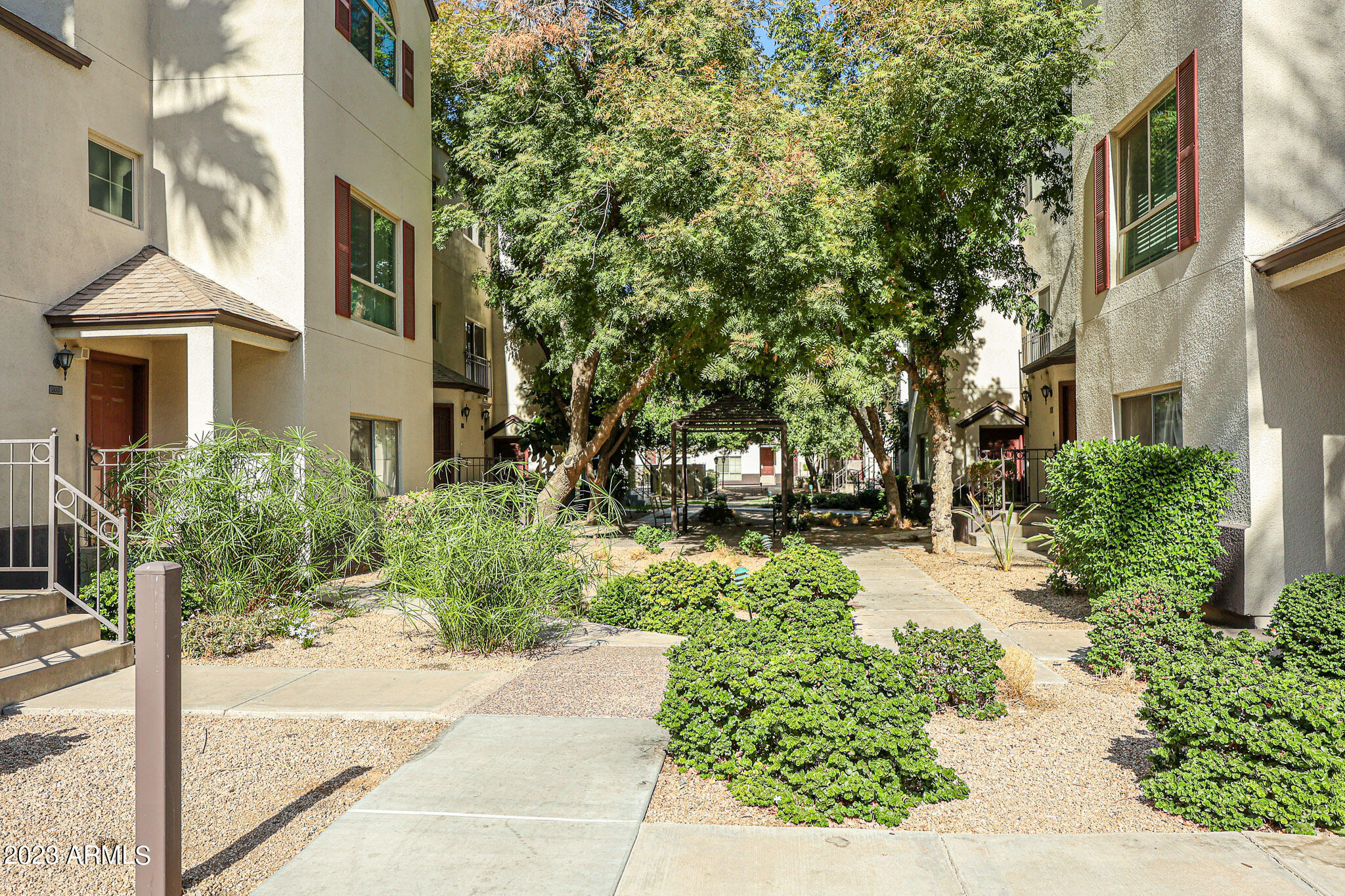 100 East Fillmore Street, Unit 117 Phoenix, AZ 85004 - Photo 22 of 28 Courtyard
