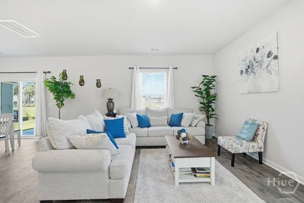 $2,700 | 100 Amethyst Drive, Bloomingdale, GA 31302