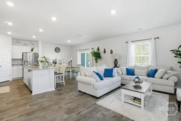 $2,700 | 100 Amethyst Drive, Bloomingdale, GA 31302