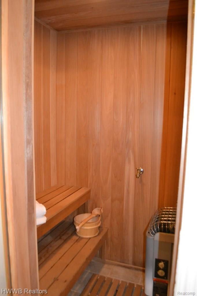 5555 North Livernois Road Rochester, MI 48306 - Photo 49 of 99 Steam Room