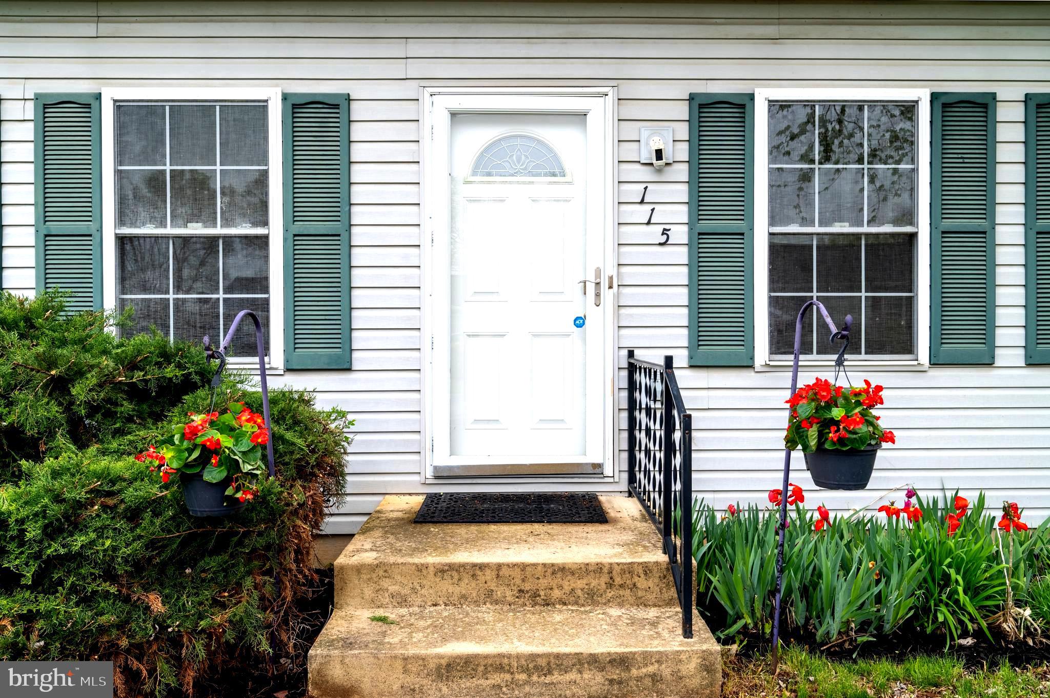 115 Ranson Estates Circle Ranson, WV 25438 - Photo 5 of 41