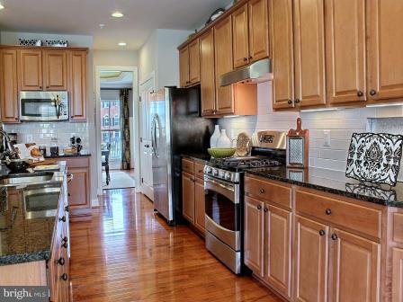 22435 Newcut Road Clarksburg, MD 20871 - Photo 6 of 30 Kitchen