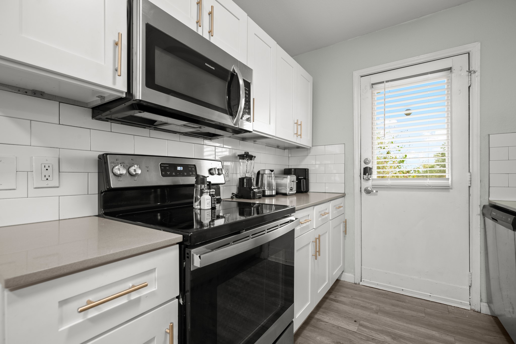 6812 South Congress Avenue, Unit 209 Austin, TX 78745 - Photo 7 of 11 Kitchen
***Image may be from a different unit at the same apartment complex.