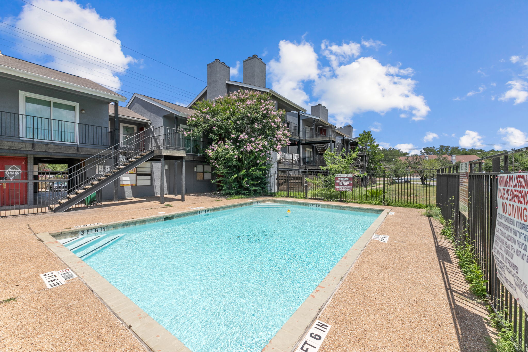 6812 South Congress Avenue, Unit 209 Austin, TX 78745 - Photo 9 of 11 Community Pool