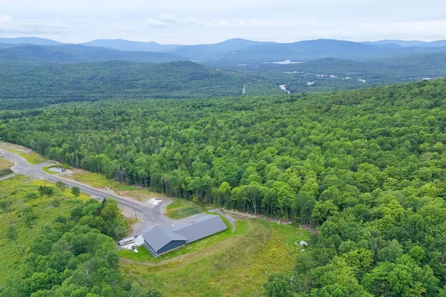 $888,888 | 60 Deer Crossing Way, Errol, NH 03579