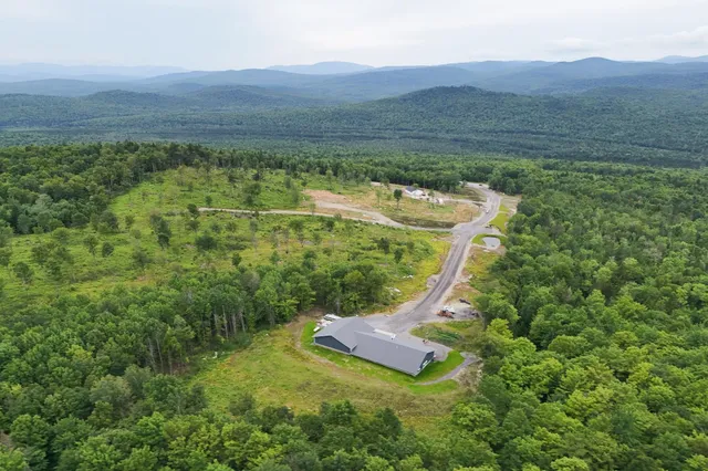 $888,888 | 60 Deer Crossing Way, Errol, NH 03579