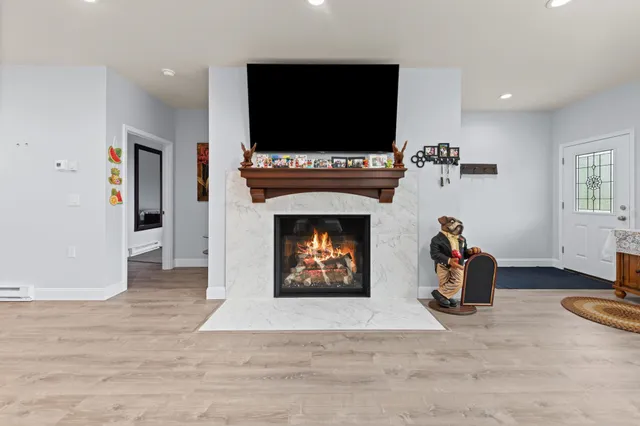 $888,888 | 60 Deer Crossing Way, Errol, NH 03579