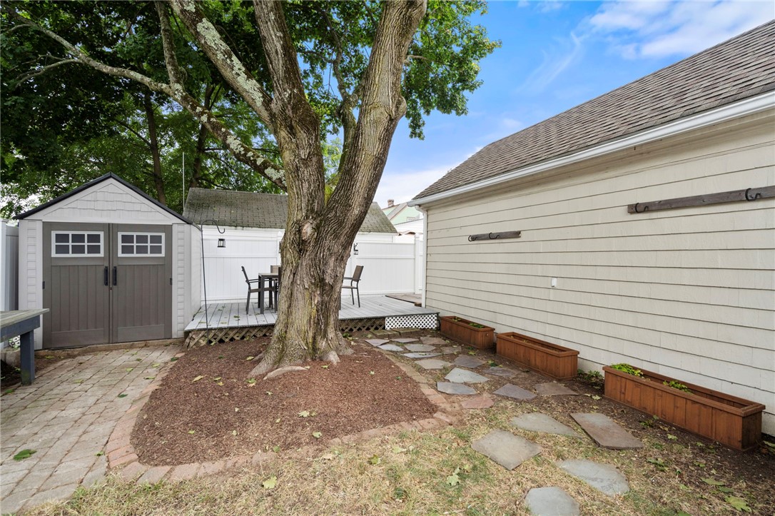 55 Scarborough Road Pawtucket, RI 02861 - Photo 25 of 26 Gallery Image 25