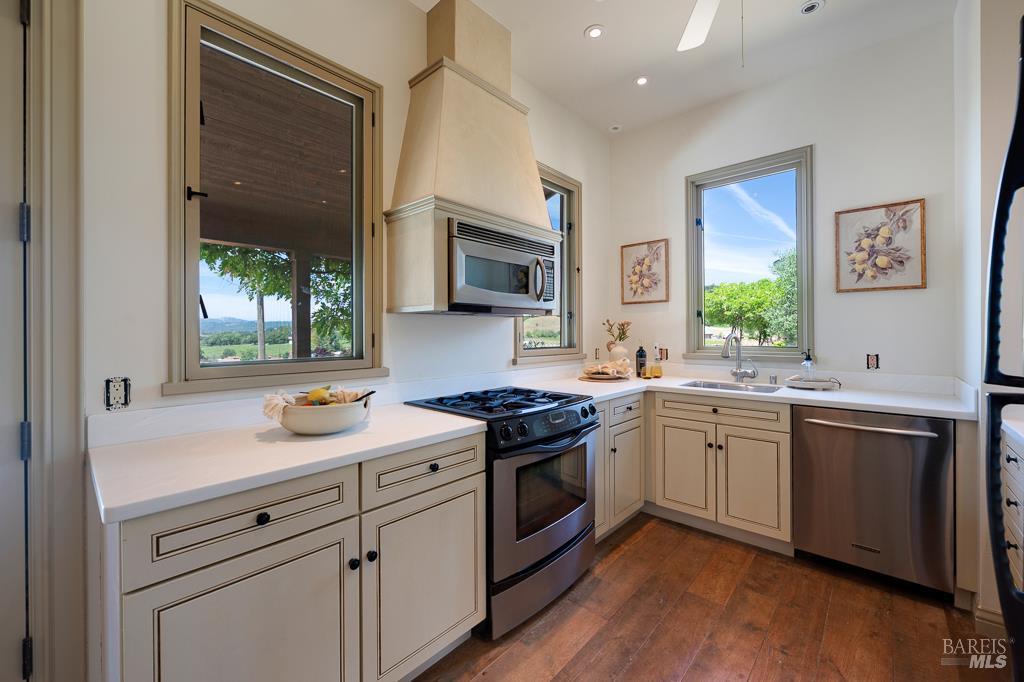 Undisclosed Address Healdsburg, CA 95448 - Photo 46 of 60