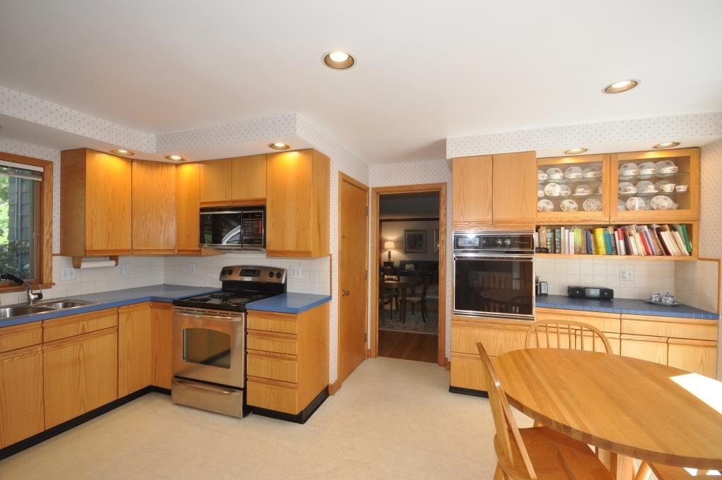 7 Carley Road Lexington, MA 02421 - Photo 9 of 24