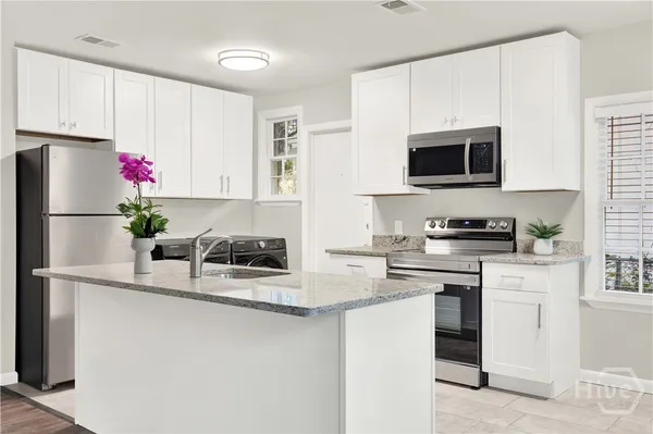 $1,650 | 1309 East 55th Street, Savannah, GA 31404