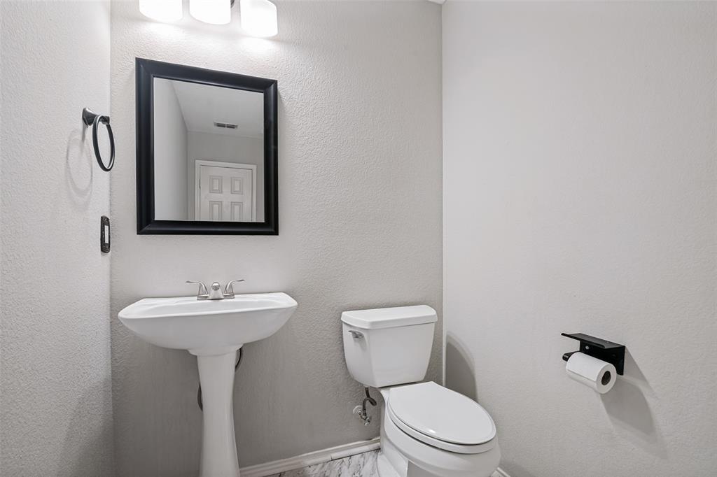 1012 Valera Road Forney, TX 75126 - Photo 14 of 24 Gallery Image 14