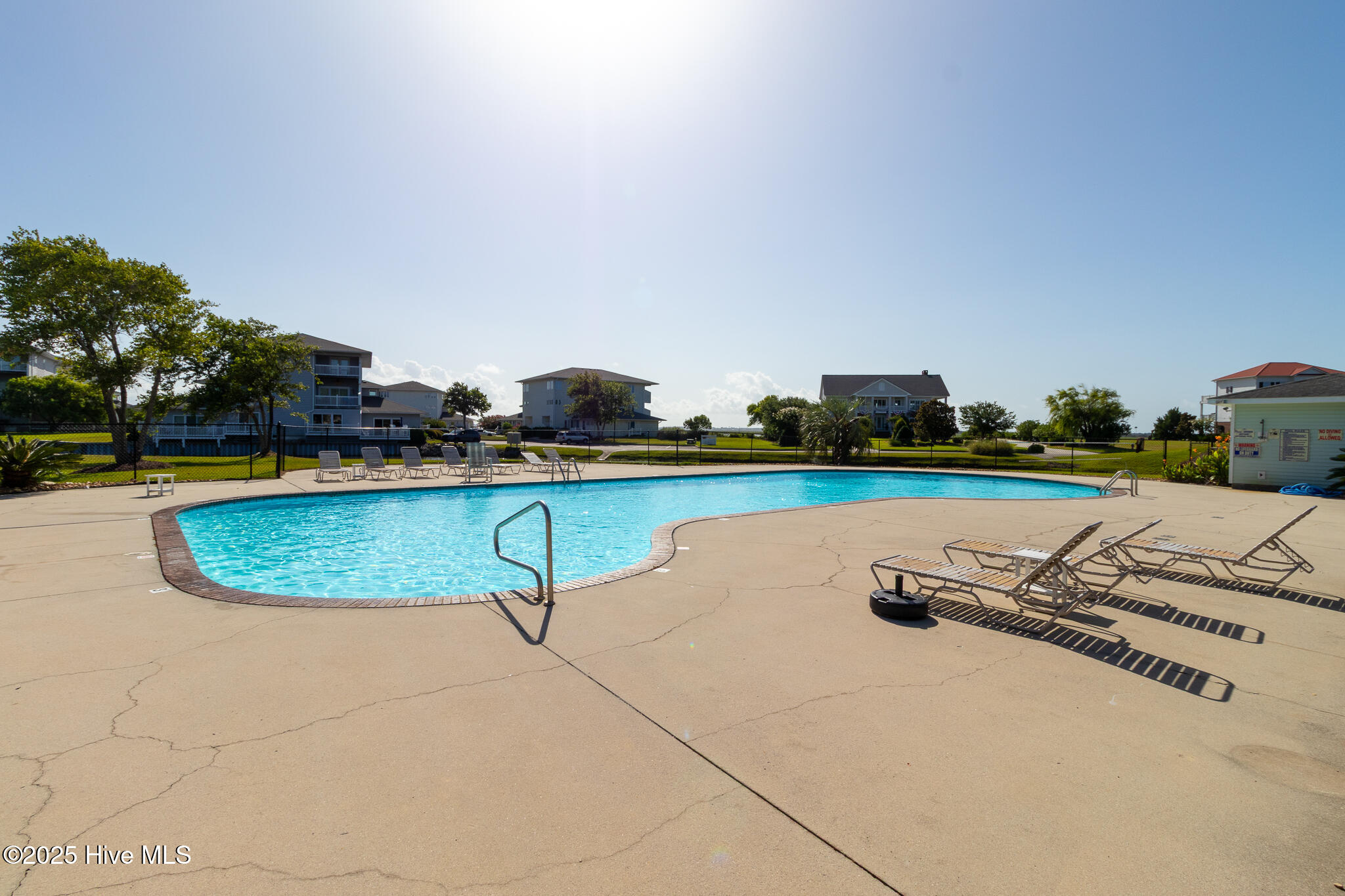 800 Country Club Road, Unit 33 HAYSTACKS Morehead City, NC 28557 - Photo 44 of 58 Haystacks pool