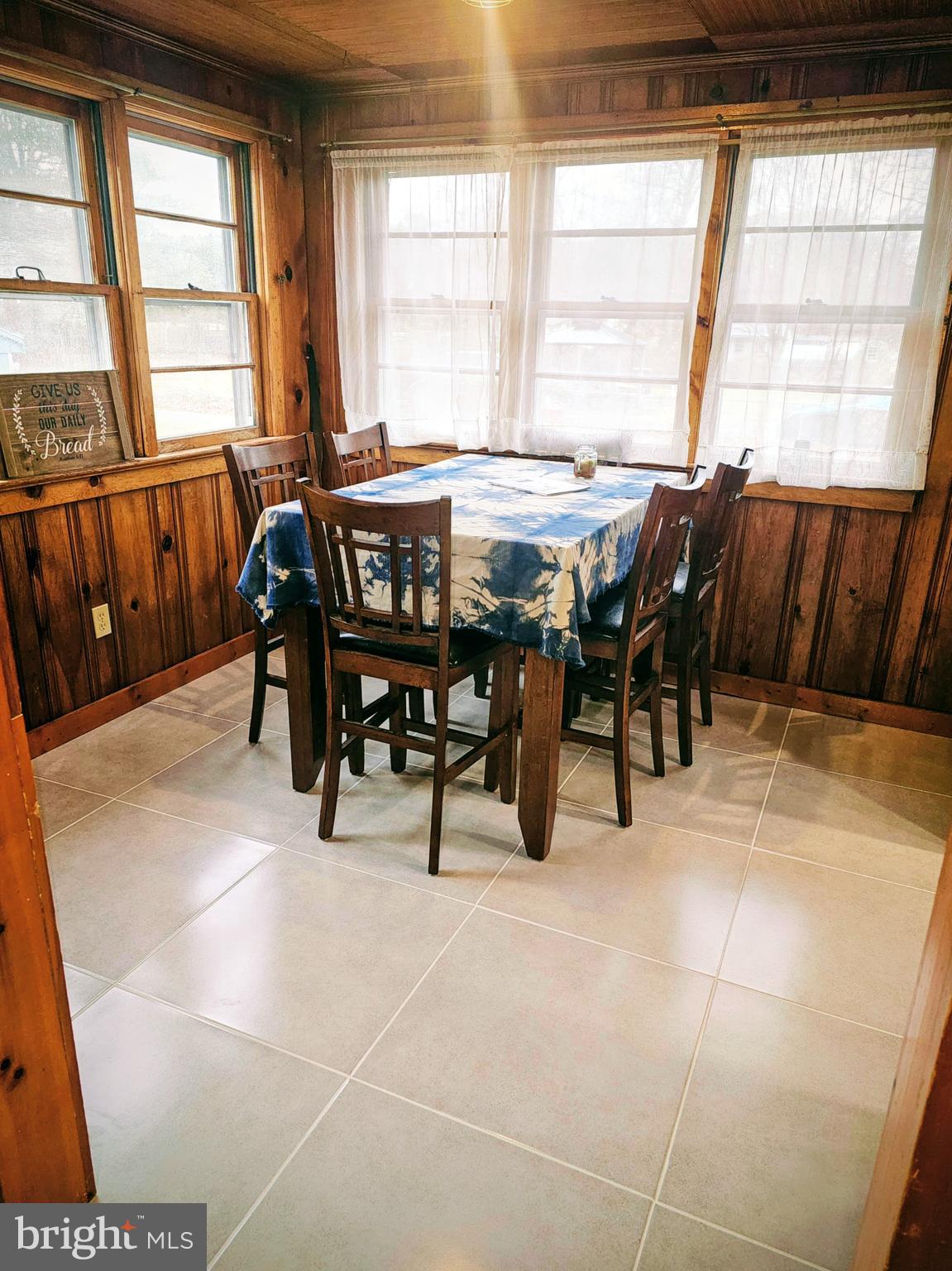 2891 Union Road Vineland, NJ 08361 - Photo 13 of 25 a view of a dining room with furniture and a large window