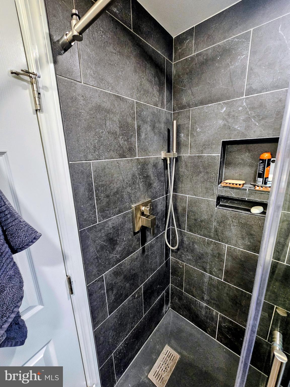 2891 Union Road Vineland, NJ 08361 - Photo 19 of 25 a bathroom with a shower