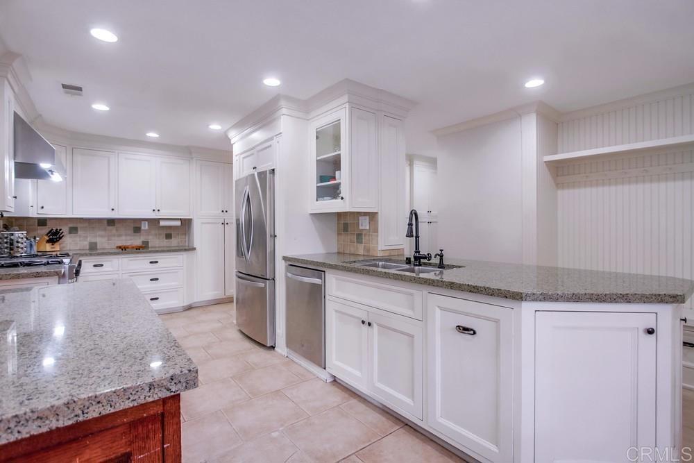 750 Jericho Drive Fallbrook, CA 92028 - Photo 8 of 34