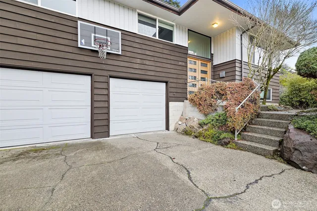 $4,400 | 3831 Letitia Avenue South, Seattle, WA 98118