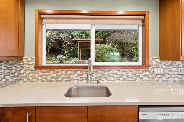 $4,400 | 3831 Letitia Avenue South, Seattle, WA 98118