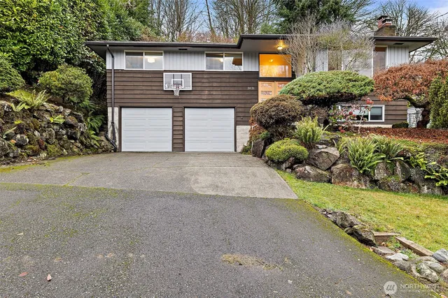 $4,400 | 3831 Letitia Avenue South, Seattle, WA 98118