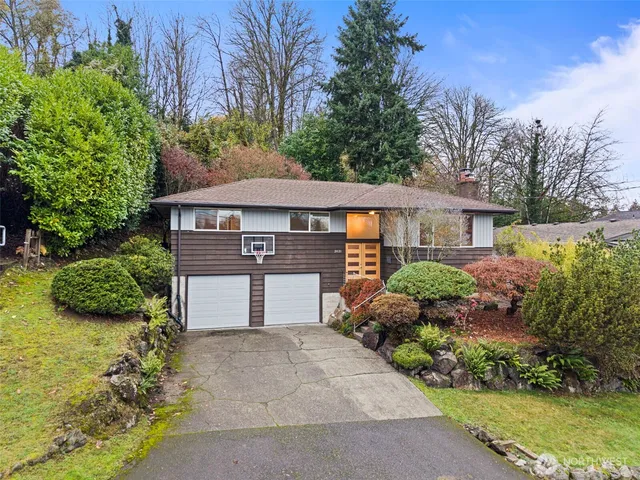 $4,400 | 3831 Letitia Avenue South, Seattle, WA 98118