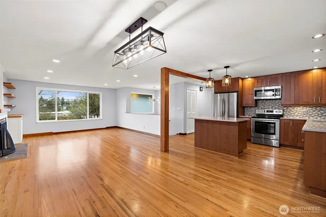 $4,400 | 3831 Letitia Avenue South, Seattle, WA 98118