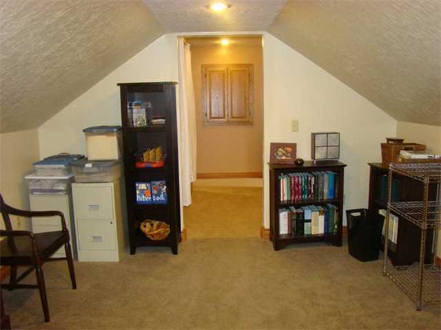 26340 Lepley Road Howard, OH 43028 - Photo 13 of 24 Gallery Image 13