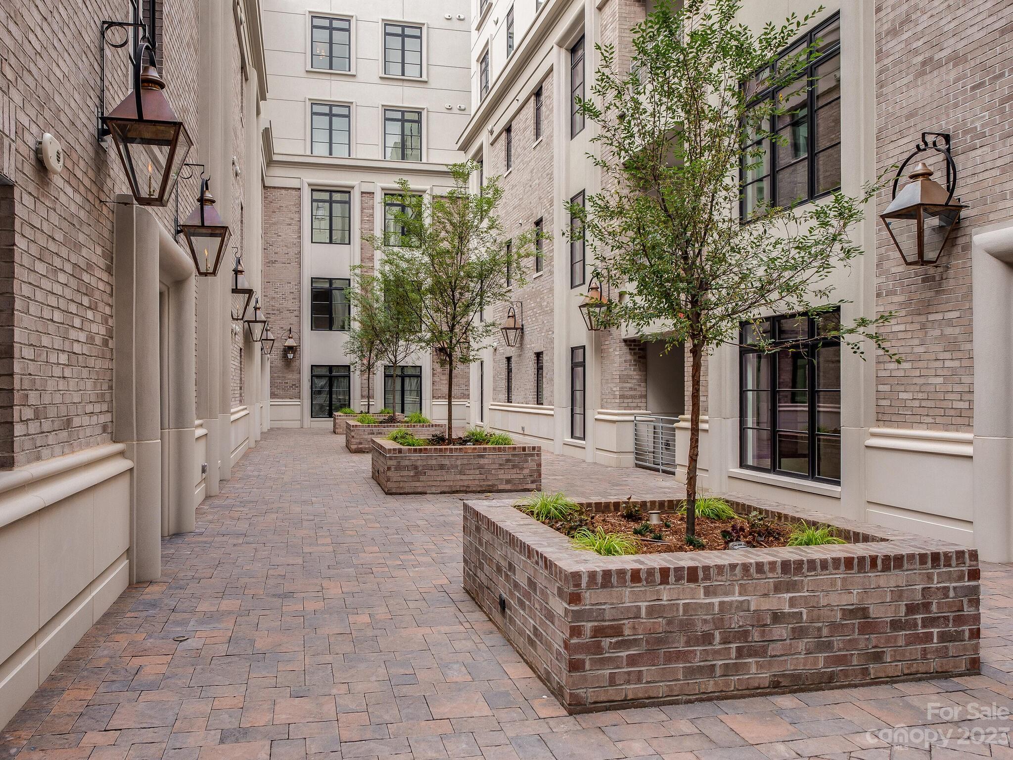 1333 Queens Road, Unit E2 Charlotte, NC 28207 - Photo 2 of 31 Gallery Image 2