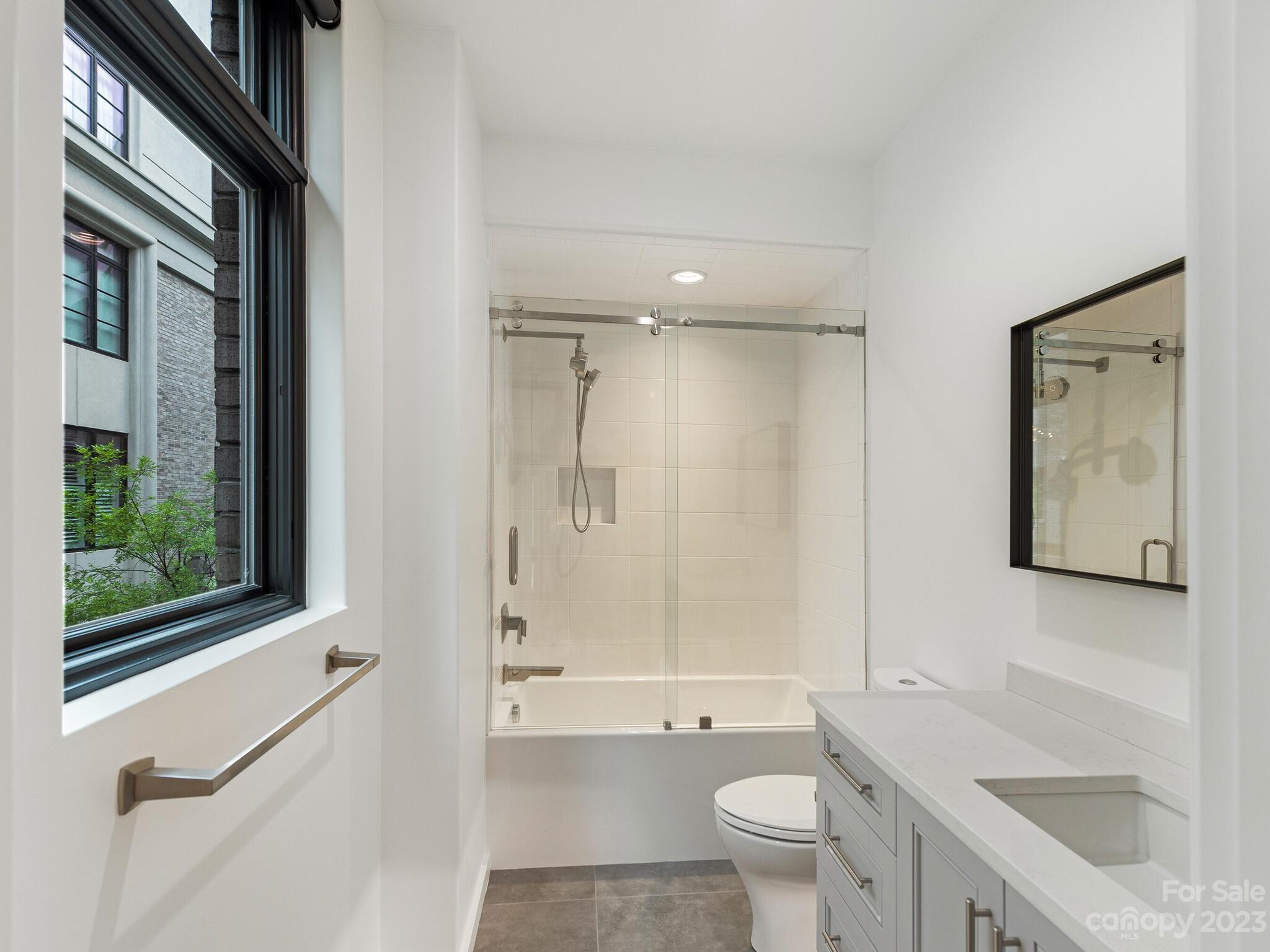 1333 Queens Road, Unit E2 Charlotte, NC 28207 - Photo 23 of 31 Gallery Image 23