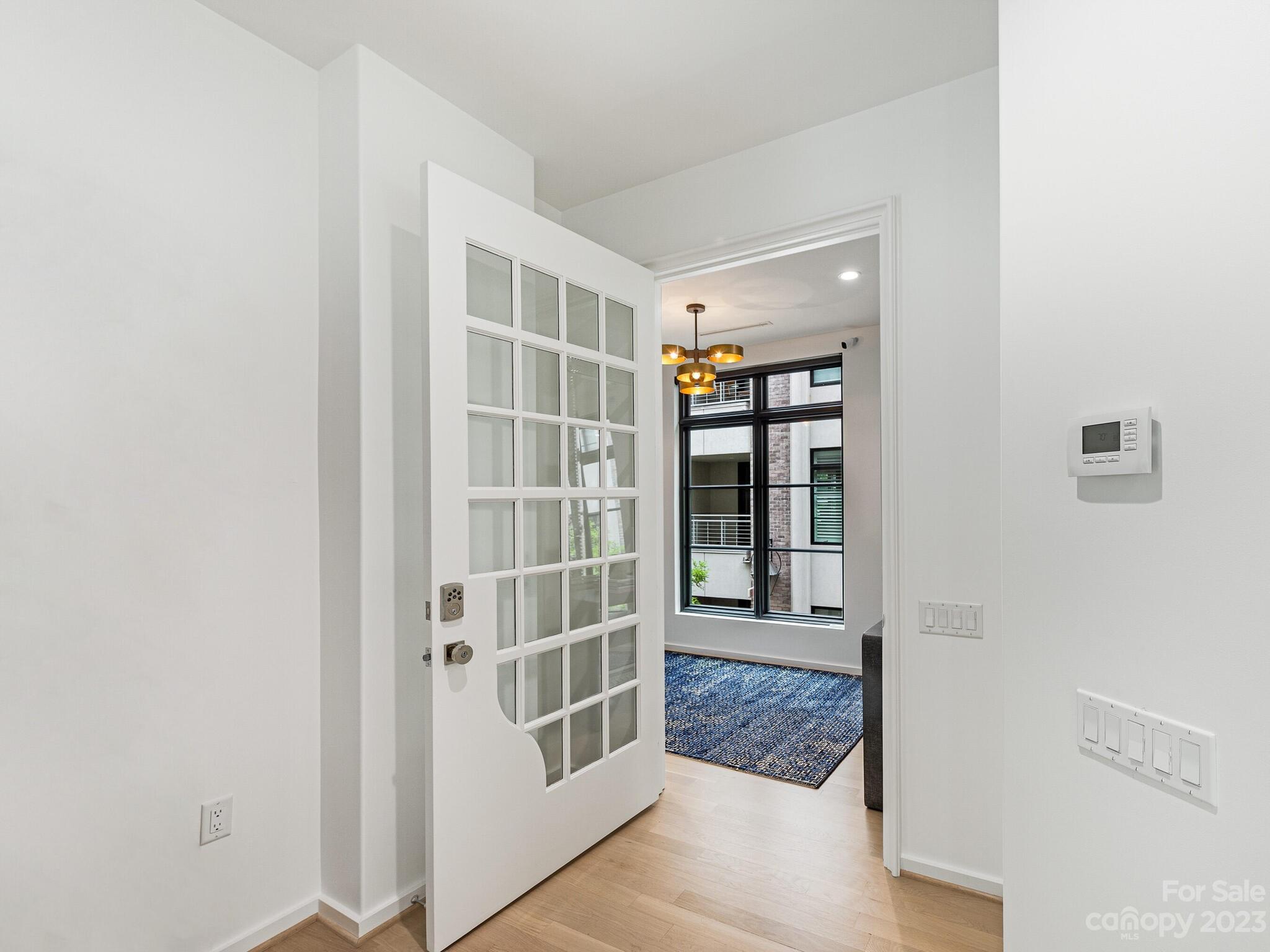 1333 Queens Road, Unit E2 Charlotte, NC 28207 - Photo 5 of 31 Gallery Image 5