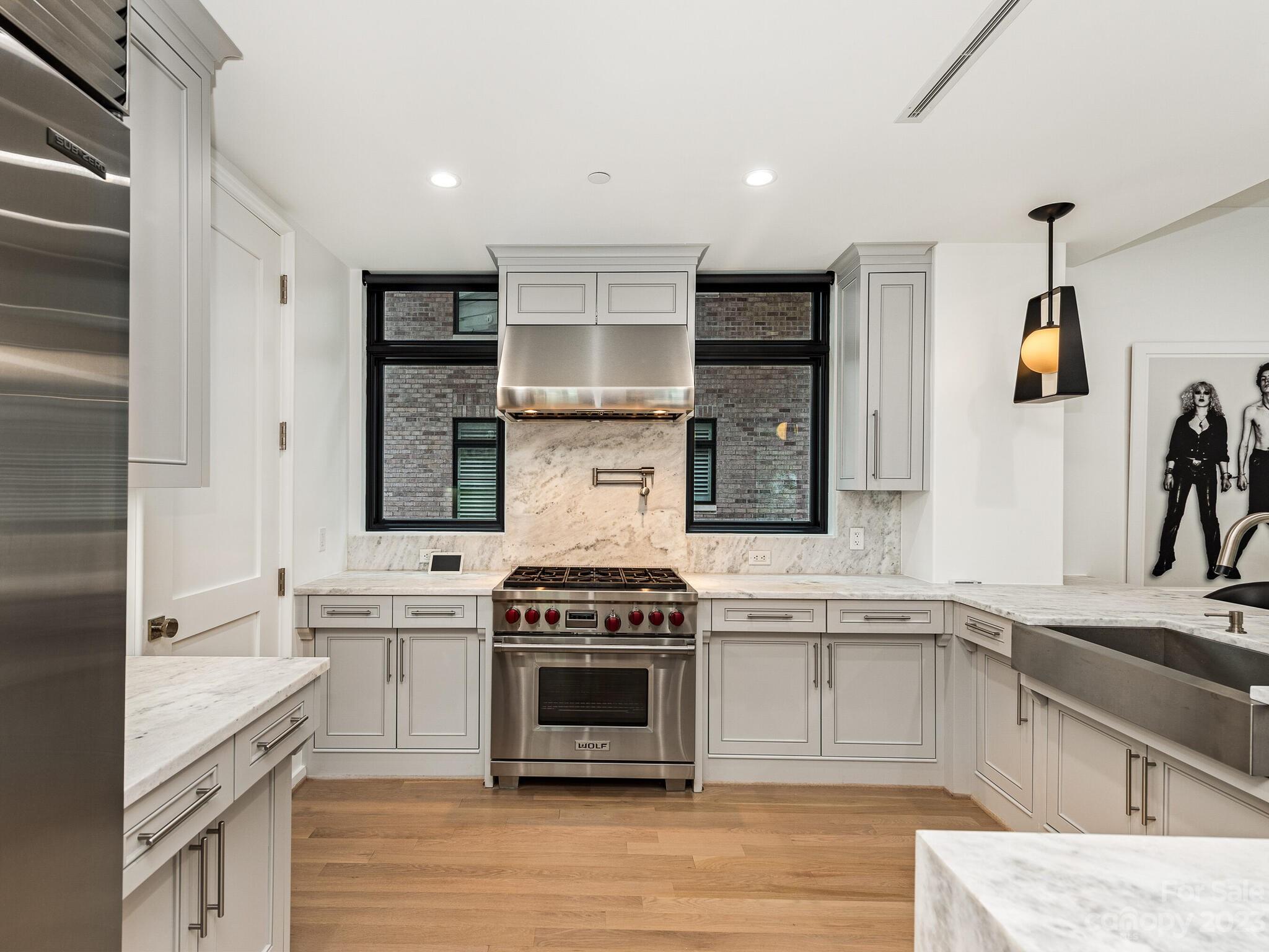 1333 Queens Road, Unit E2 Charlotte, NC 28207 - Photo 7 of 31 Gallery Image 7
