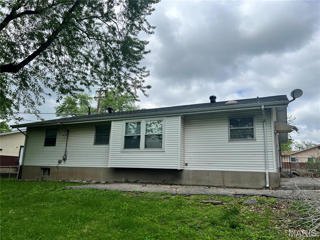 2018 Elkins Drive St. Louis, MO 63136 - Photo 3 of 25